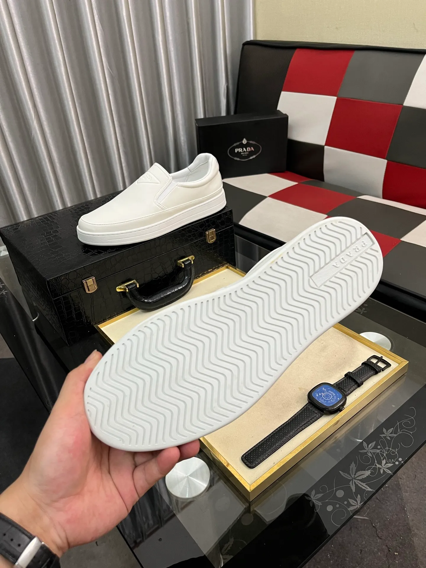 Men's shoes 💰440⌚️⌚️【PRADA】Prada casual shoes for couples, originally developed 1:1, made of high-mercerized cowhide with imported cowhide, silk sheepskin lining, rubber outsole, comfortable and soft on the feet, size: 38-442️⃣Colors available